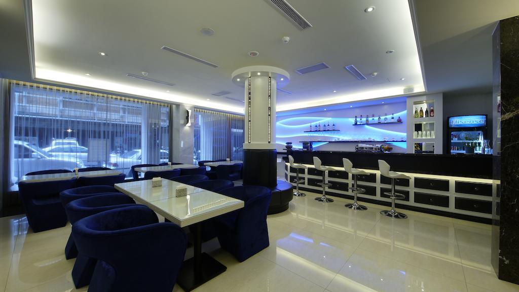 Harmonious Hotel Kaohsiung Extérieur photo