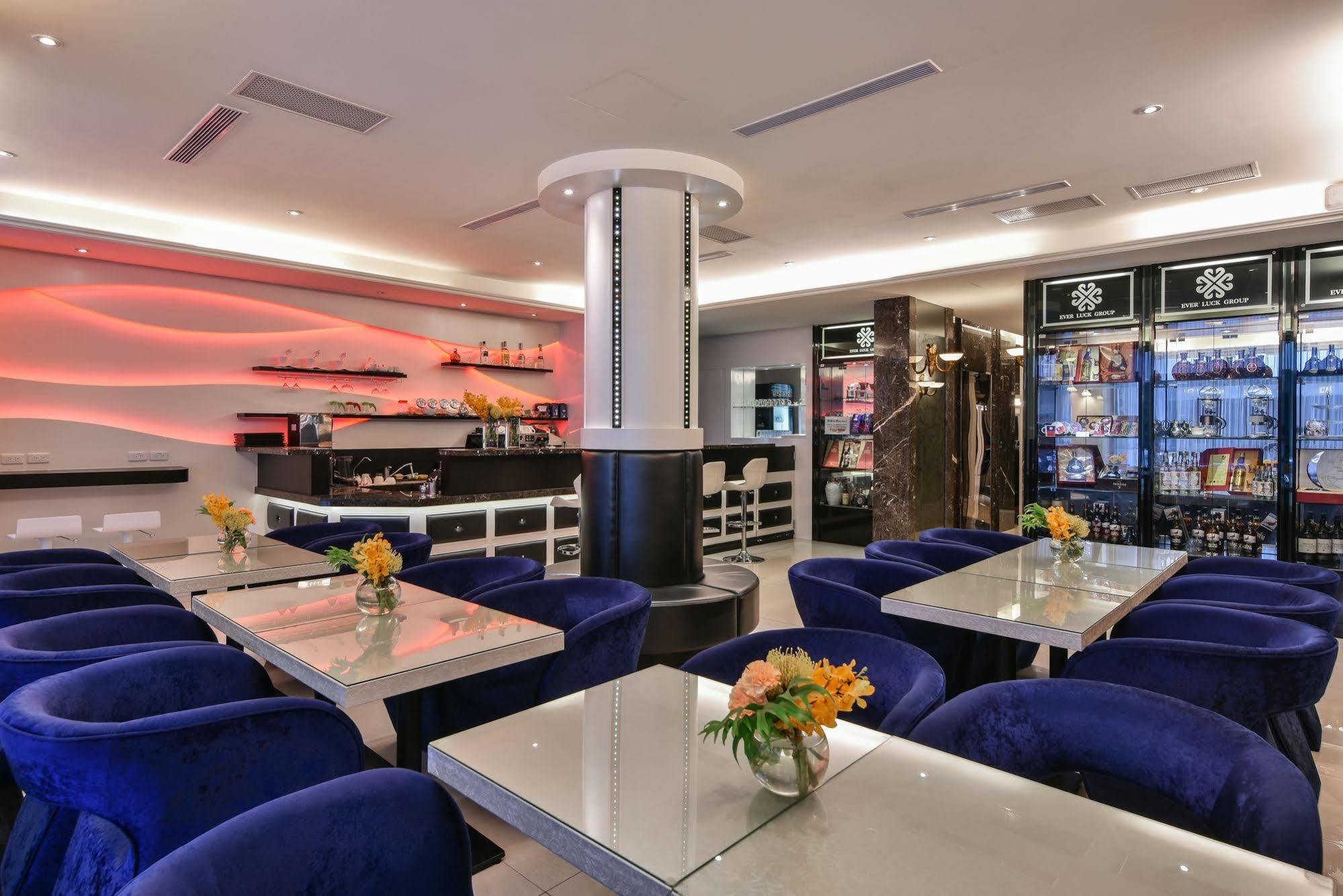 Harmonious Hotel Kaohsiung Extérieur photo