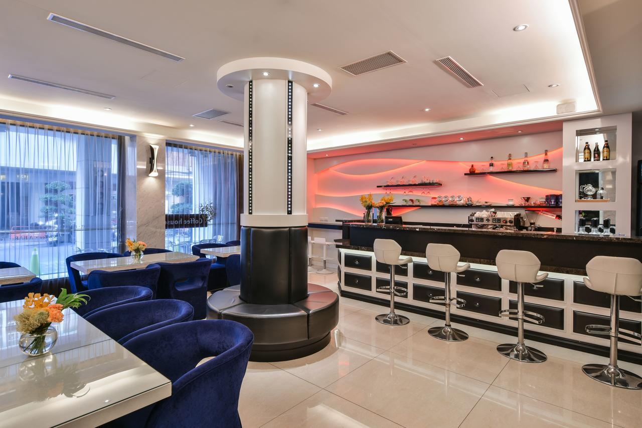 Harmonious Hotel Kaohsiung Extérieur photo