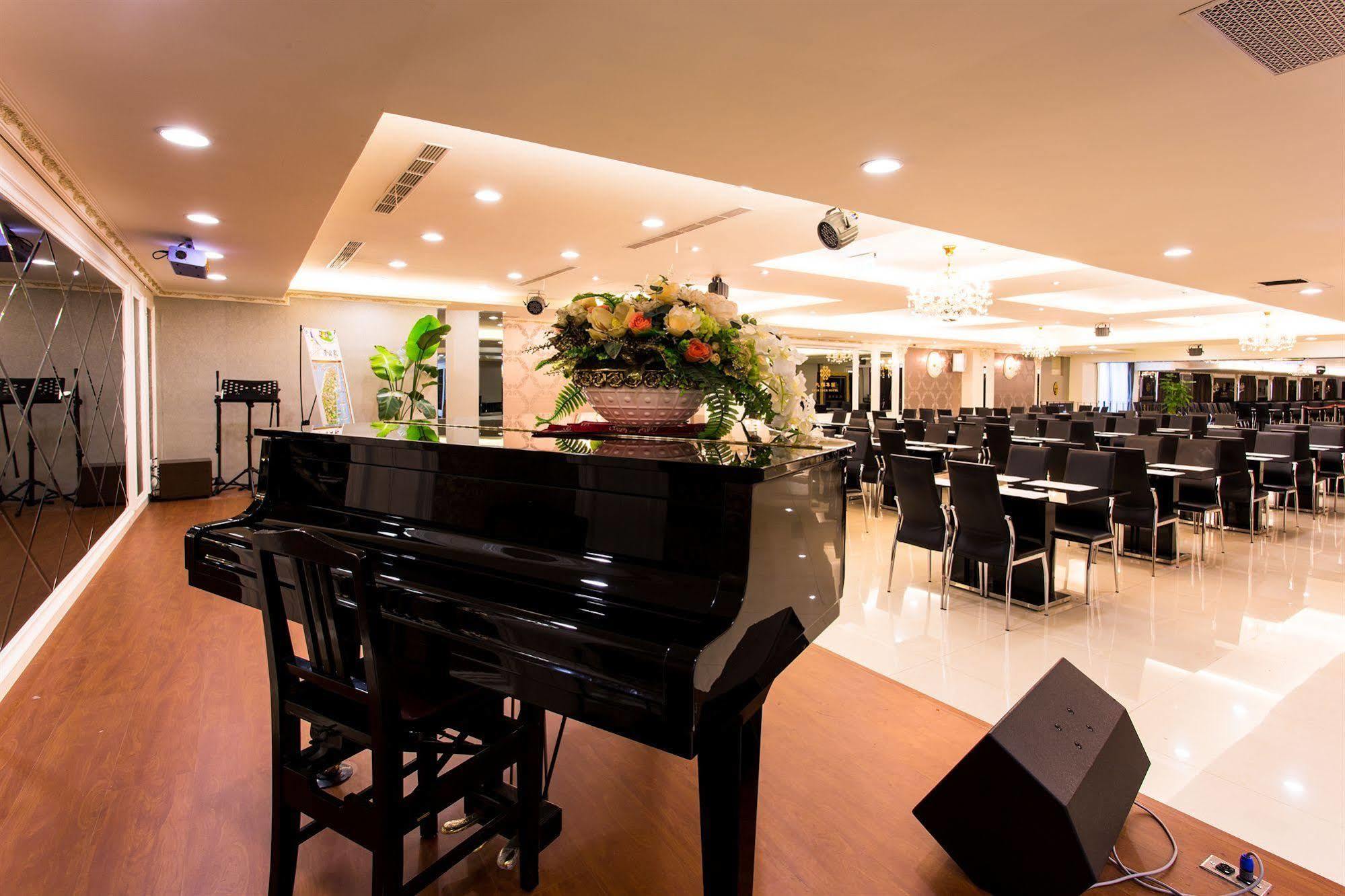 Harmonious Hotel Kaohsiung Extérieur photo